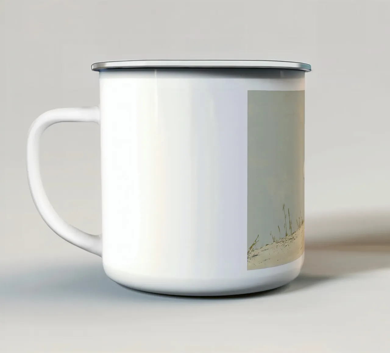 Coniglio tazza in smalto da Nikis Art Studio