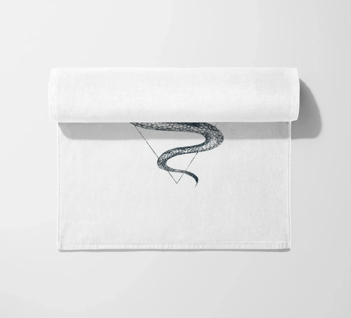 Slang Driehoek strandhanddoek van mikekoubou