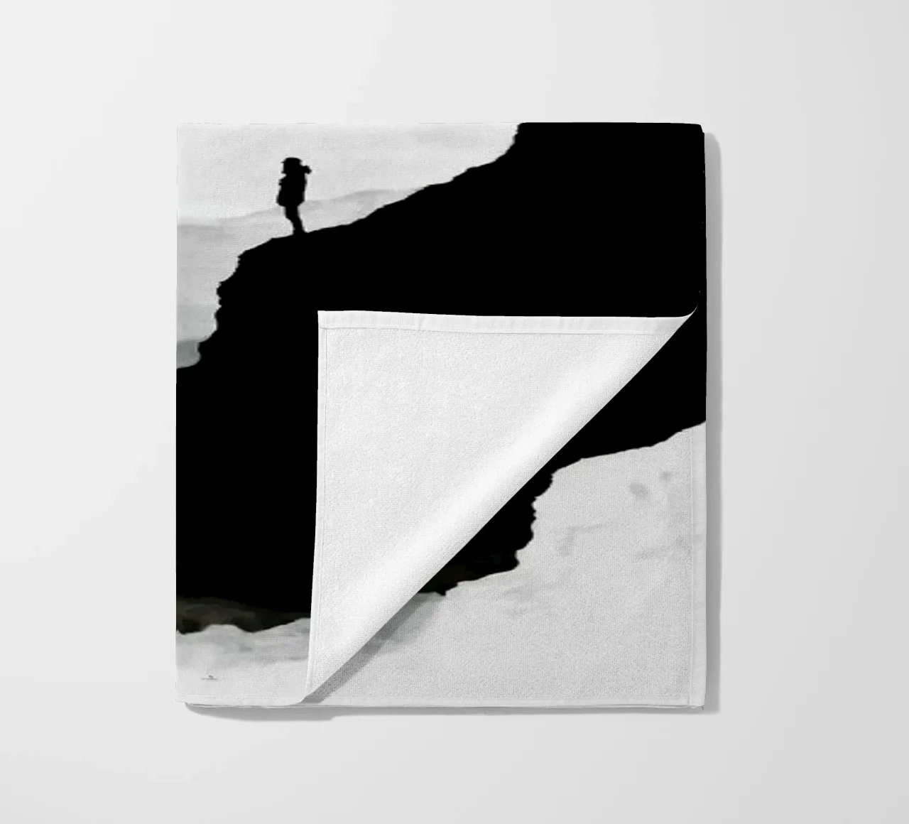 White Isolation a girl standing at the edge of a cliff telo mare da Stoian Hitrov