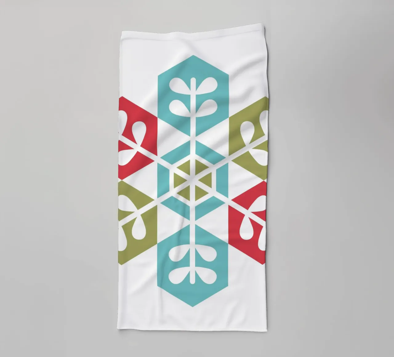 Fiocco di neve geometrico asciugamano da bagno da Kim Hubball Studio