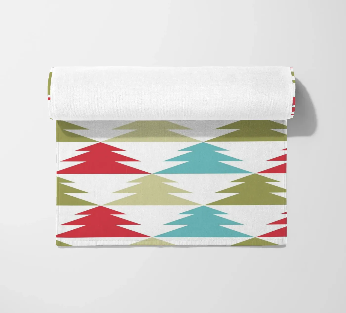 Geometric Tree Pattern Strandtuch von Kim Hubball Studio