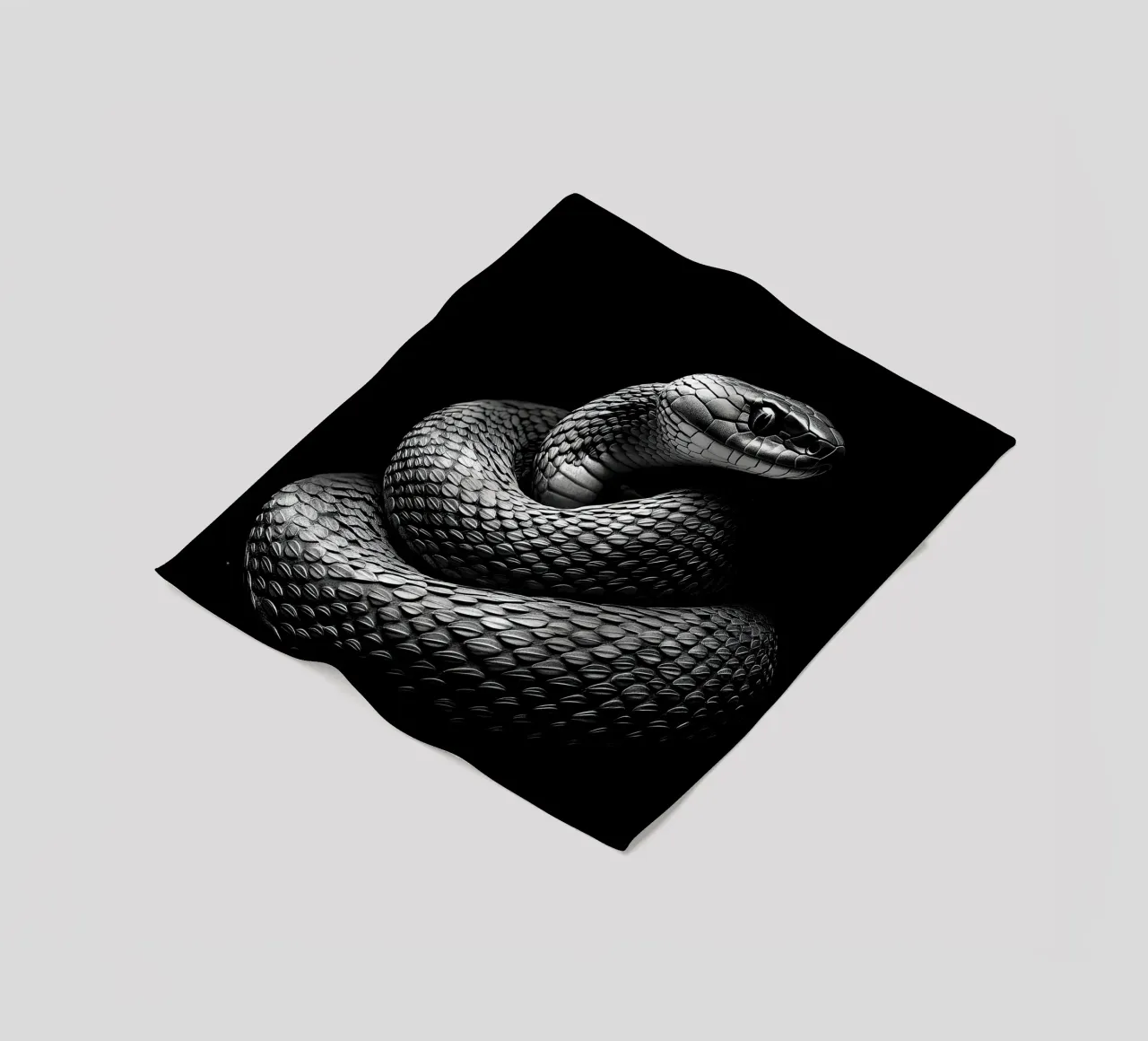 Serpente coperta in pile da Nikis Art Studio