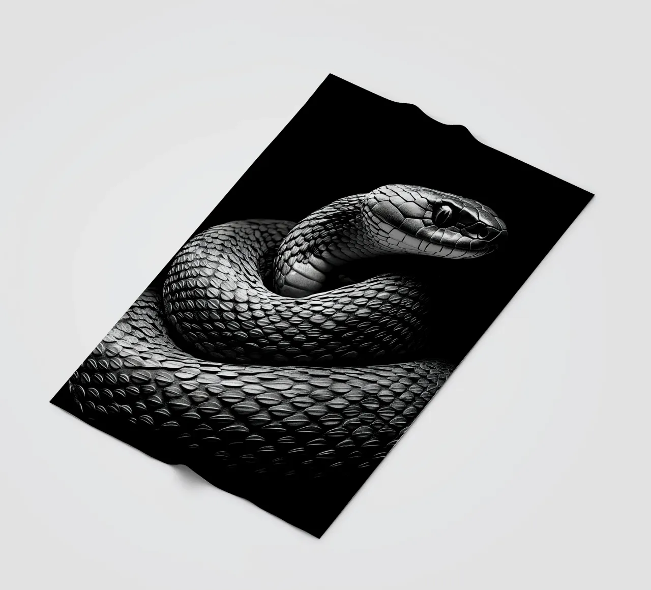 Serpente coperta in pile da Nikis Art Studio