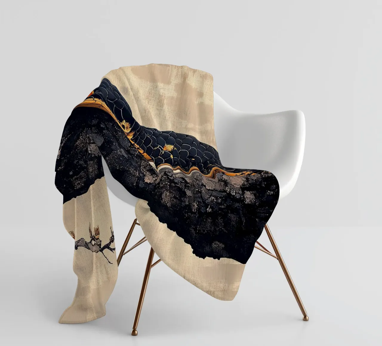 Serpente coperta in pile da Nikis Art Studio