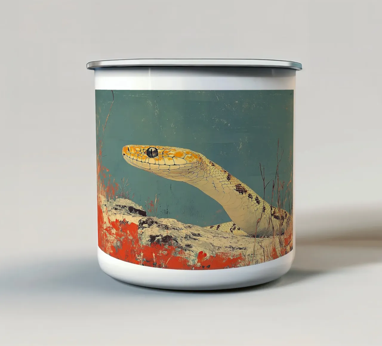 In de schaduw van de slang: het stille gevaar emaille mok van Nikis Art Studio