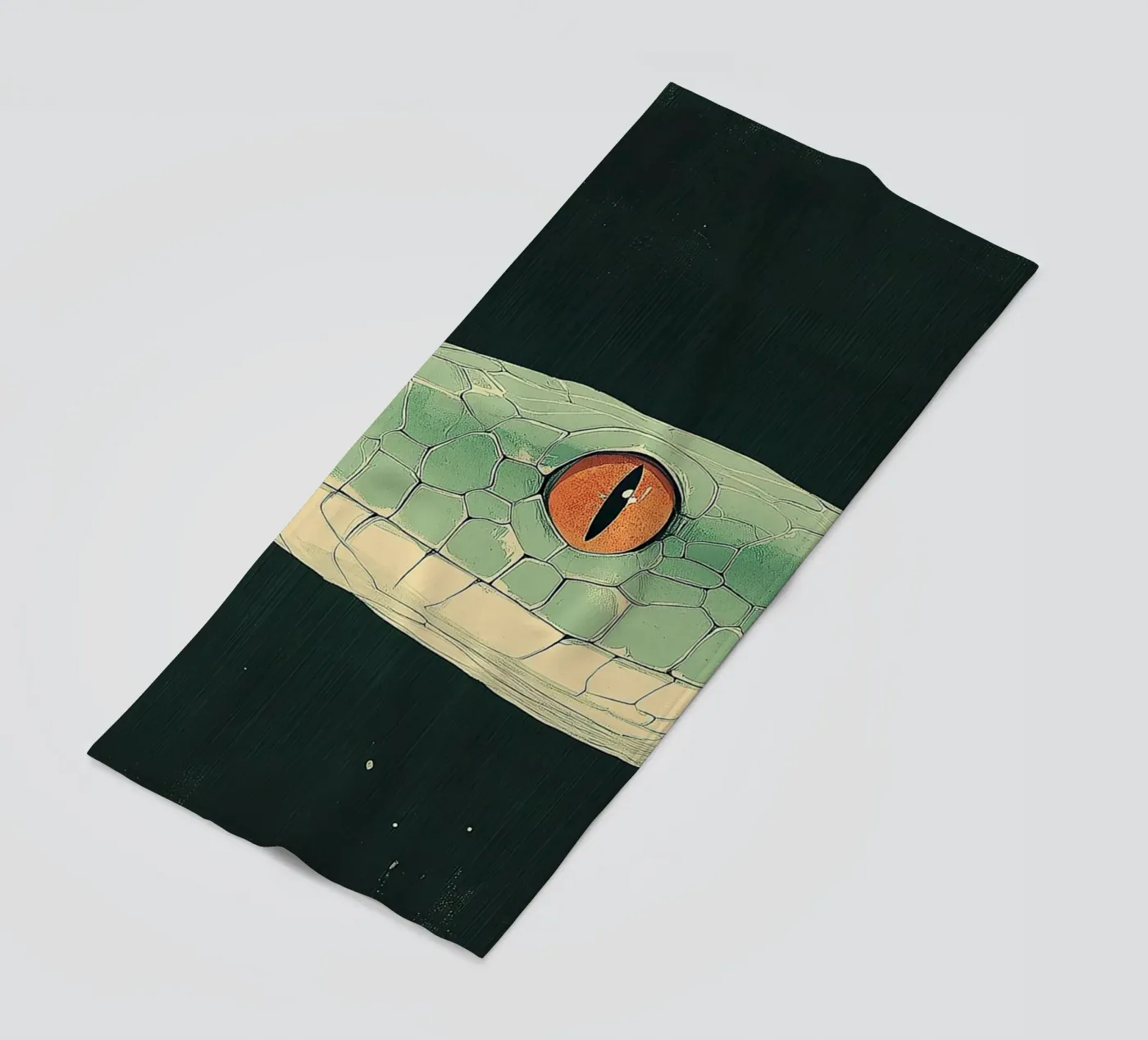 Snake strandhanddoek van Nikis Art Studio