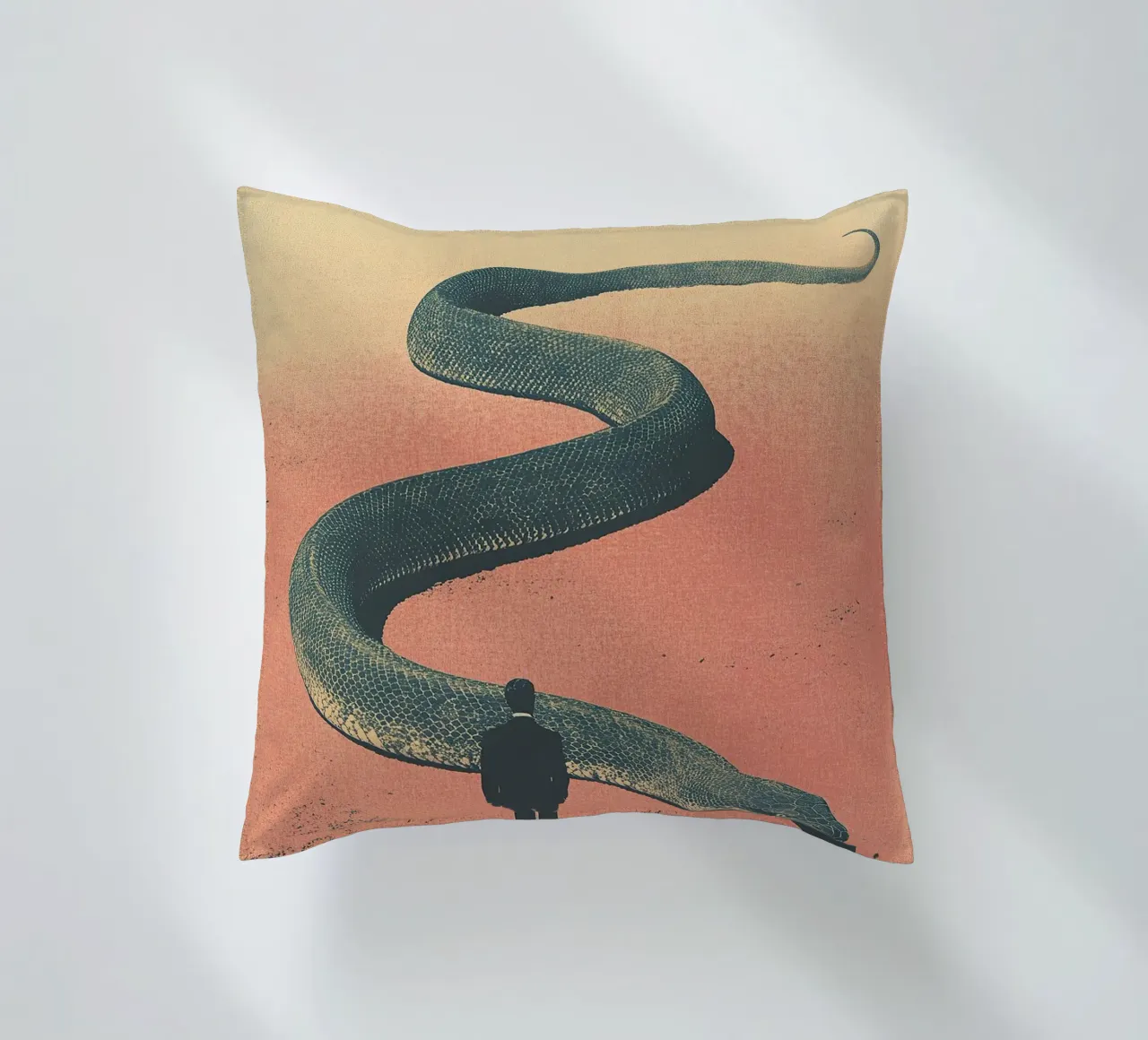 Serpente cuscino da Nikis Art Studio