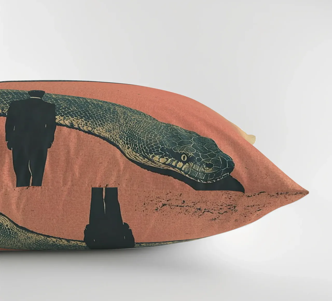 Serpente cuscino da Nikis Art Studio