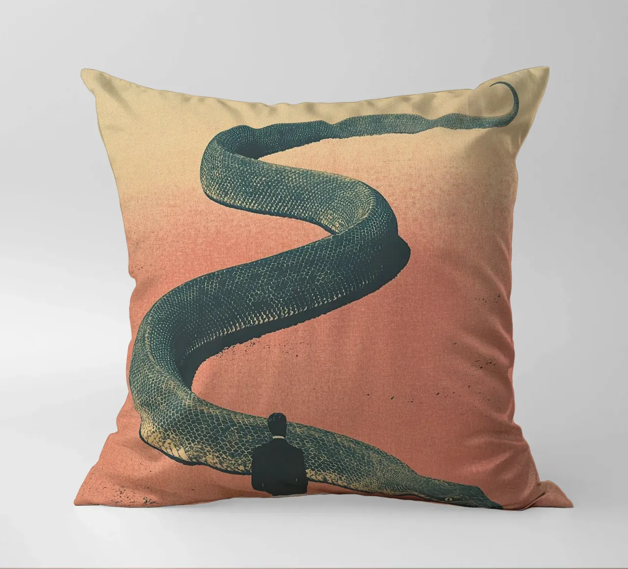 Serpente cuscino da Nikis Art Studio