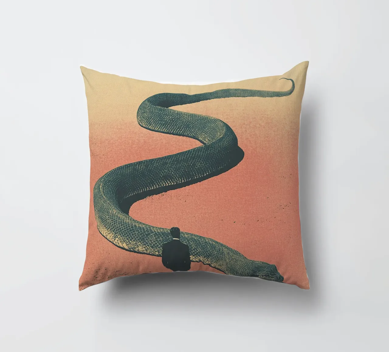 Serpente cuscino da Nikis Art Studio