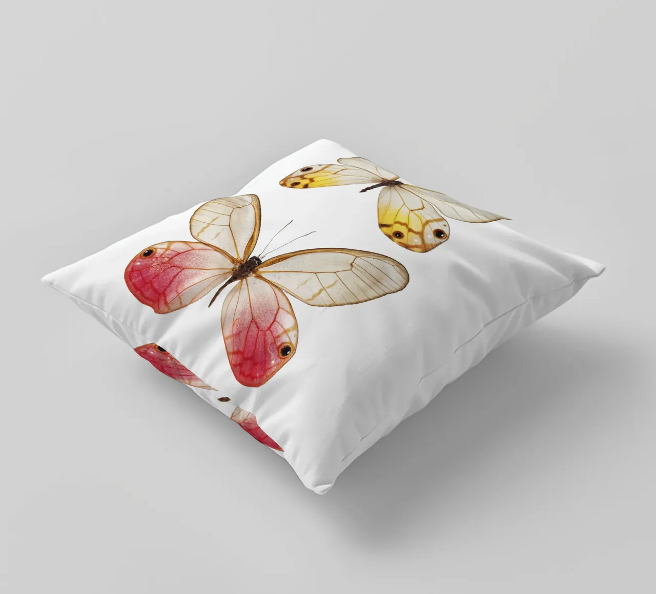 Élégance douce : Papillon jaune et rose coussin de Curious Collections by Marielle Leenders