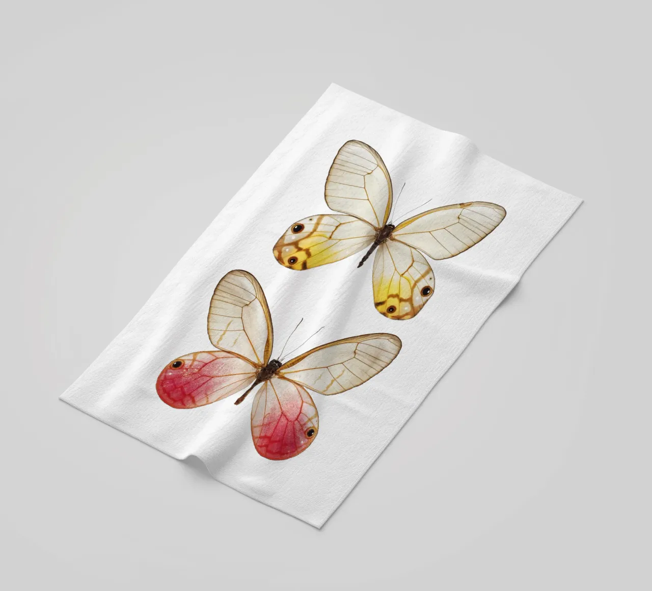 Élégance douce : Papillon jaune et rose serviette de plage de Curious Collections by Marielle Leenders