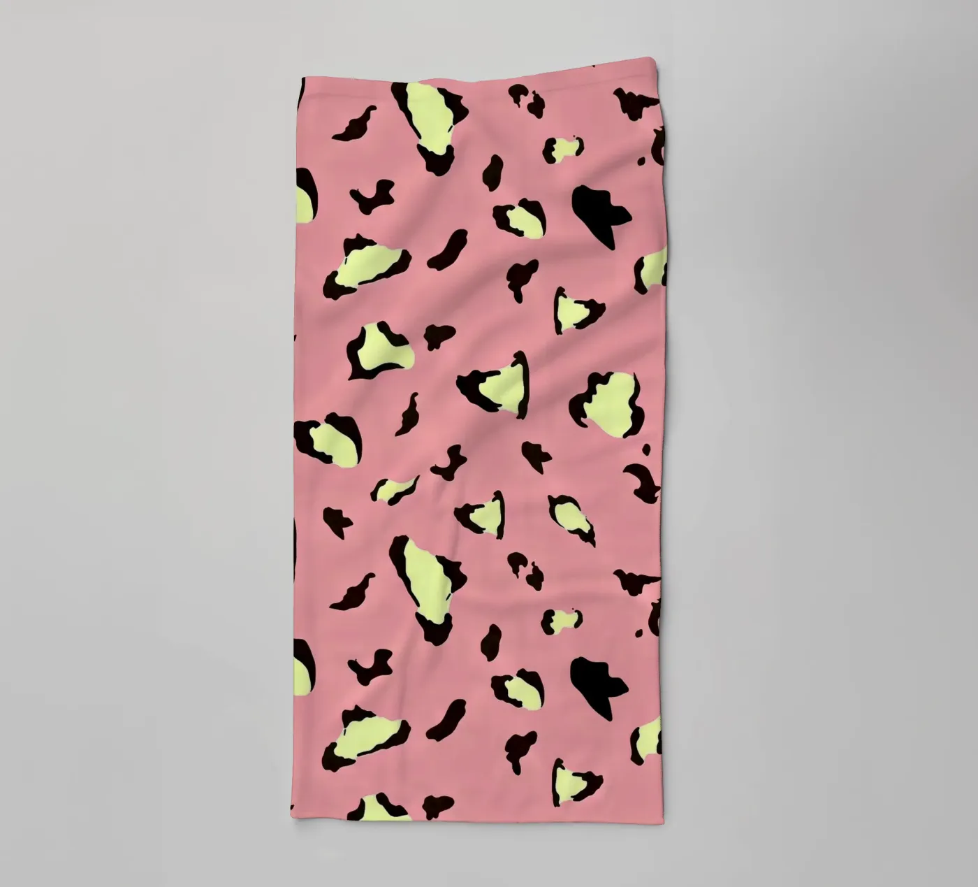 Pop-Leopard-Muster Handtuch von Kiroiharu