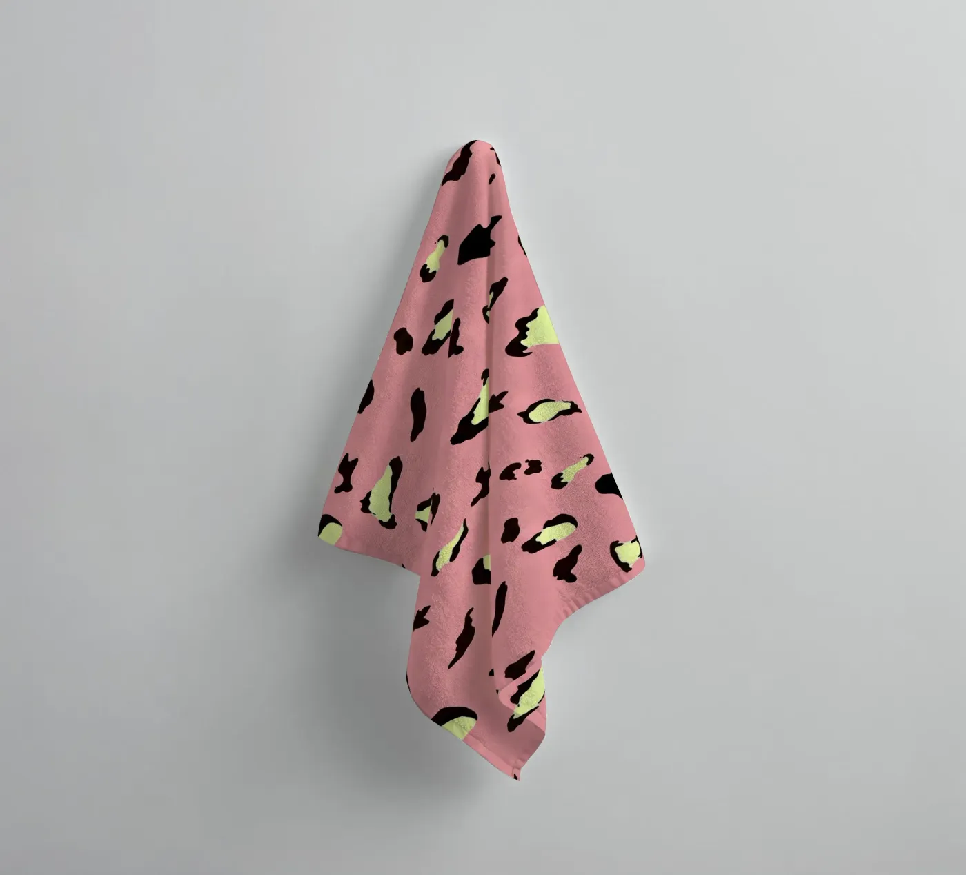 Pop Leopard Pattern badhanddoek van Kiroiharu