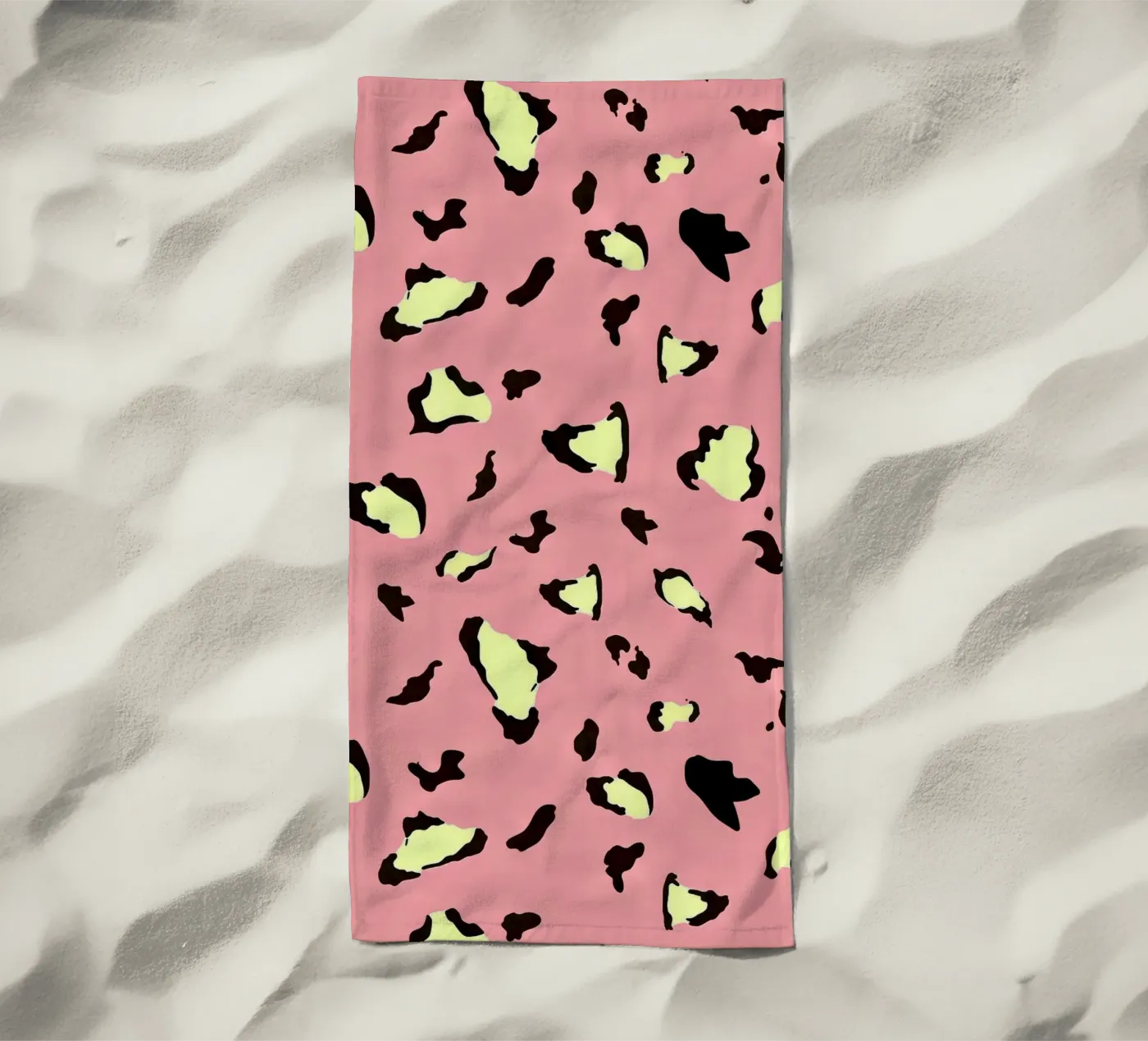 Pop Leopard Pattern Strandtuch von Kiroiharu