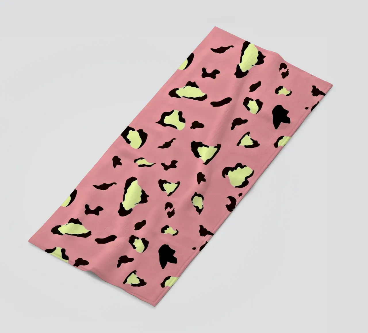 Pop Leopard Pattern strandhanddoek van Kiroiharu