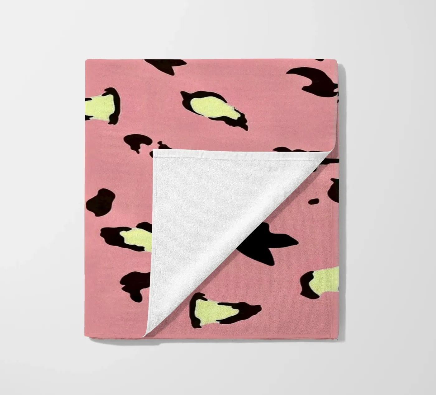 Pop Leopard Pattern Strandtuch von Kiroiharu