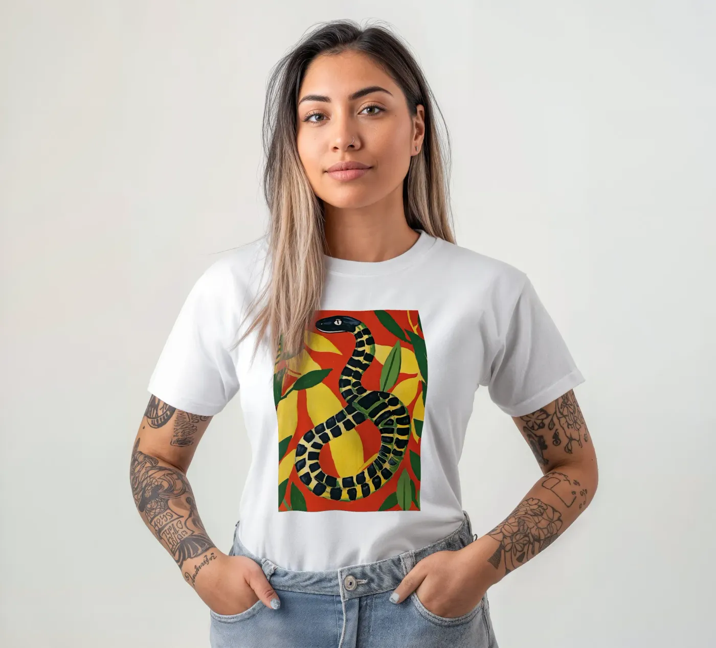 Serpente t-shirt da Nikis Art Studio