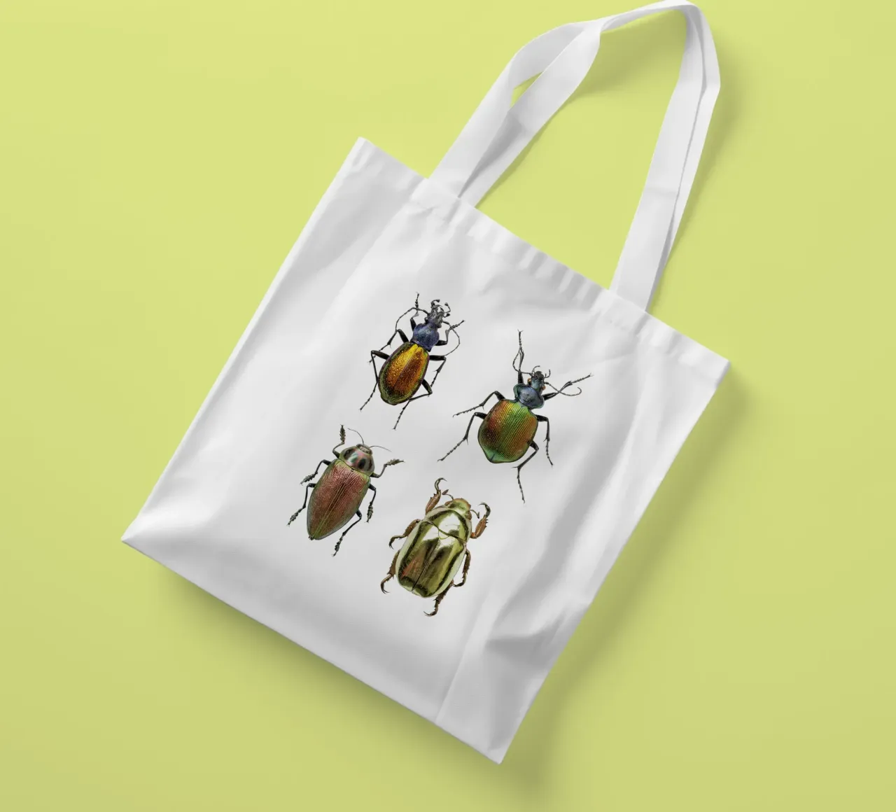Schimmernde Juwelen: Vier schimmernde Käfer Jutebeutel von Curious Collections by Marielle Leenders