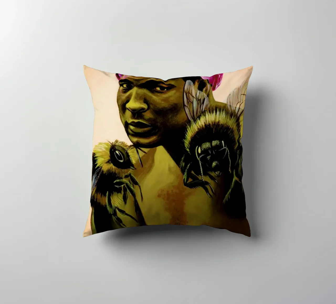 Sting Like a Bee cuscino da Jared Yamahata