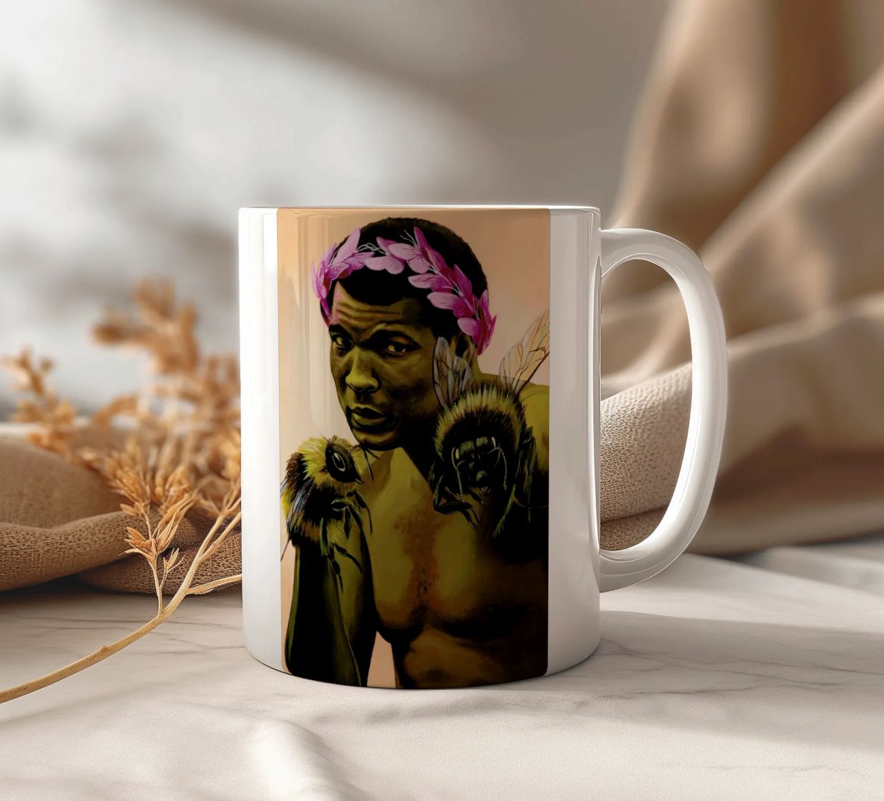 Sting Like a Bee tazza in ceramica da Jared Yamahata