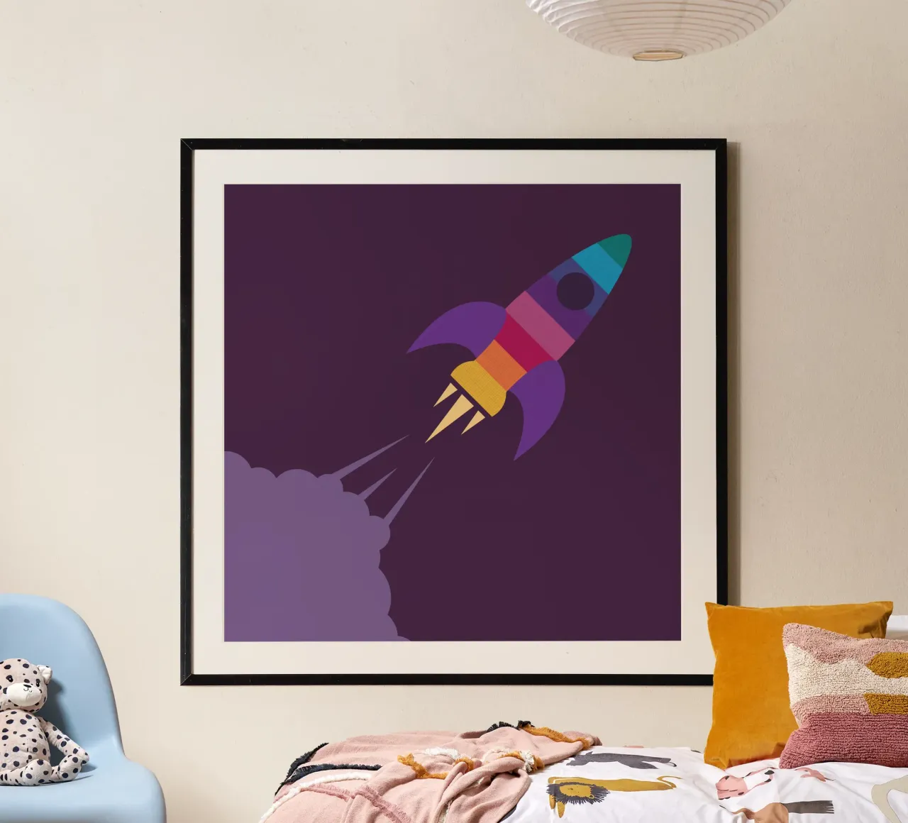 Arte della cameretta con razzi spaziali arcobaleno poster con telaio in alluminio da Kim Hubball Studio