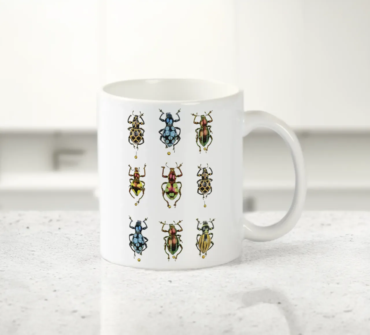 Piccoli tesori: Scarafaggi colorati e lucenti tazza in ceramica da Curious Collections by Marielle Leenders