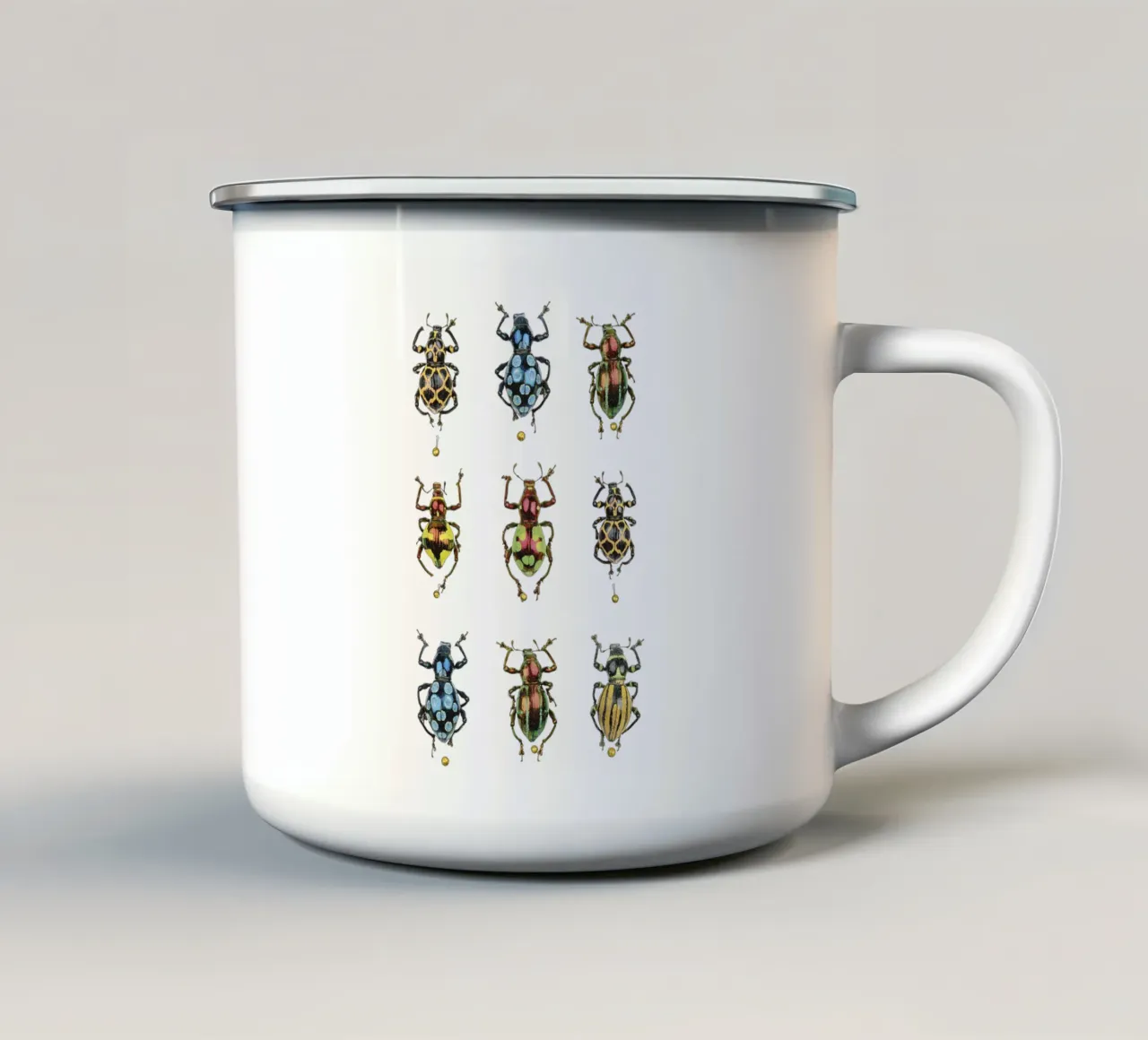 Piccoli tesori: Scarafaggi colorati e lucenti tazza in smalto da Curious Collections by Marielle Leenders