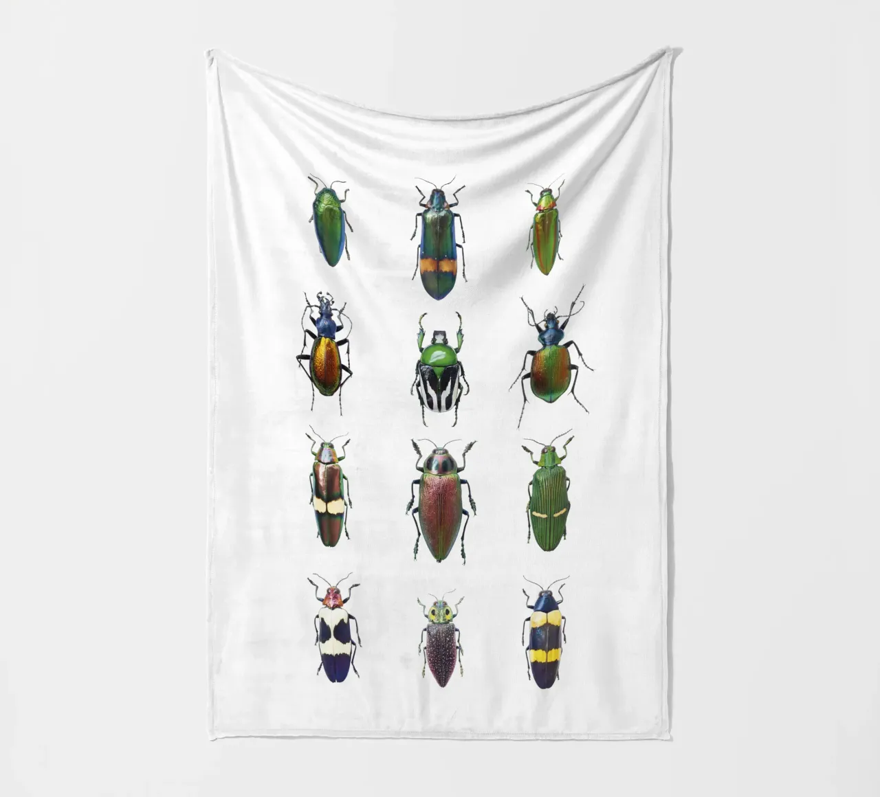 Diversità abbagliante: Coleotteri assortiti coperta in pile da Curious Collections by Marielle Leenders