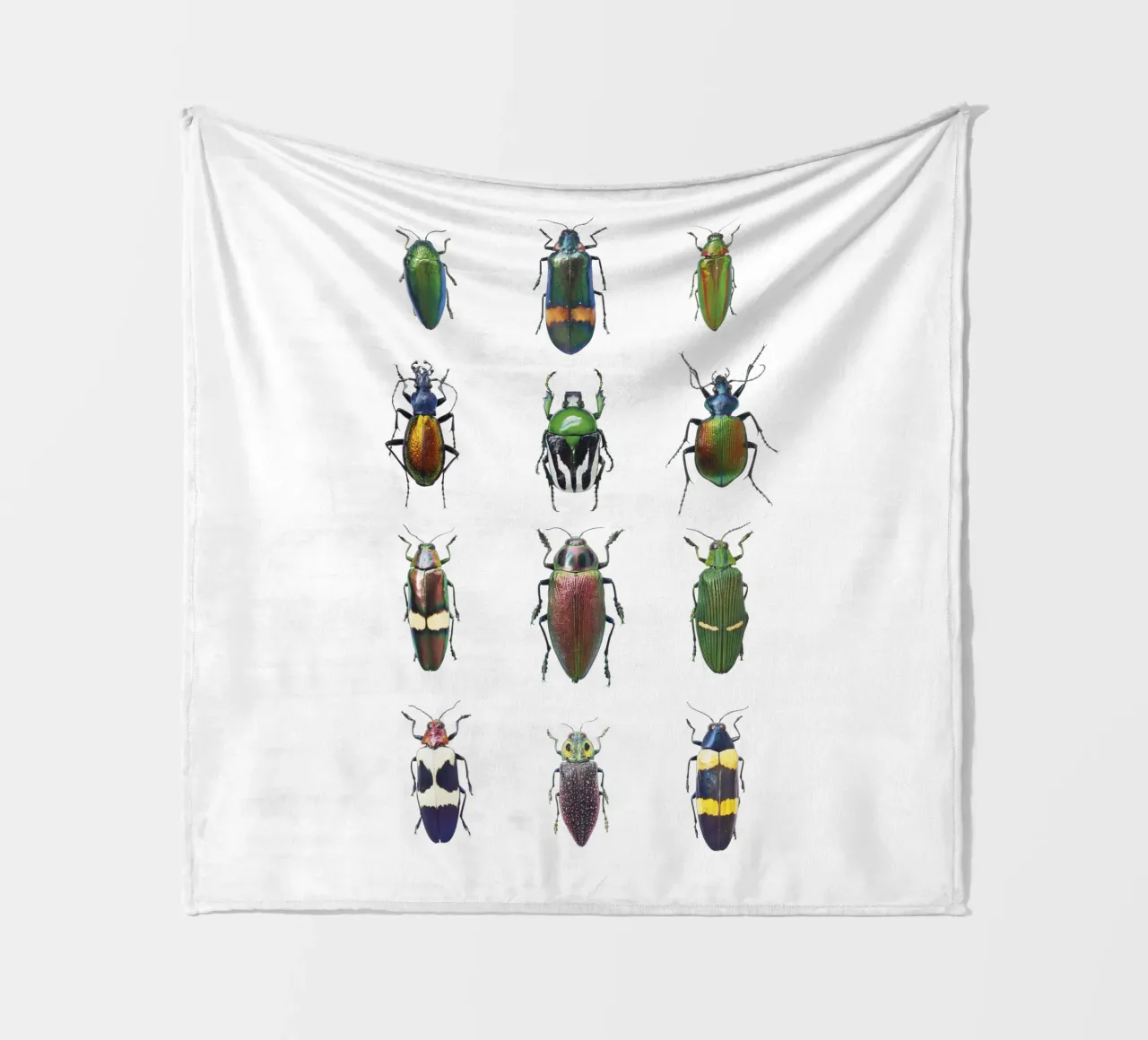 Diversità abbagliante: Coleotteri assortiti coperta in pile da Curious Collections by Marielle Leenders