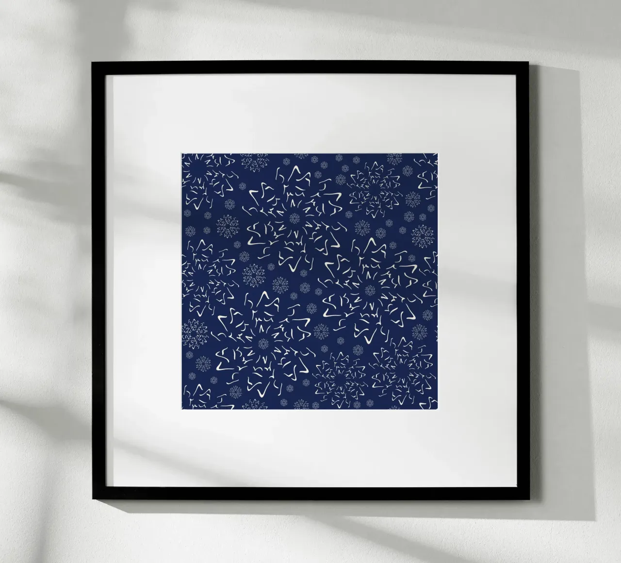 Nordic Winter Sky | Cream on Navy Blue poster con telaio in legno da sabidussi
