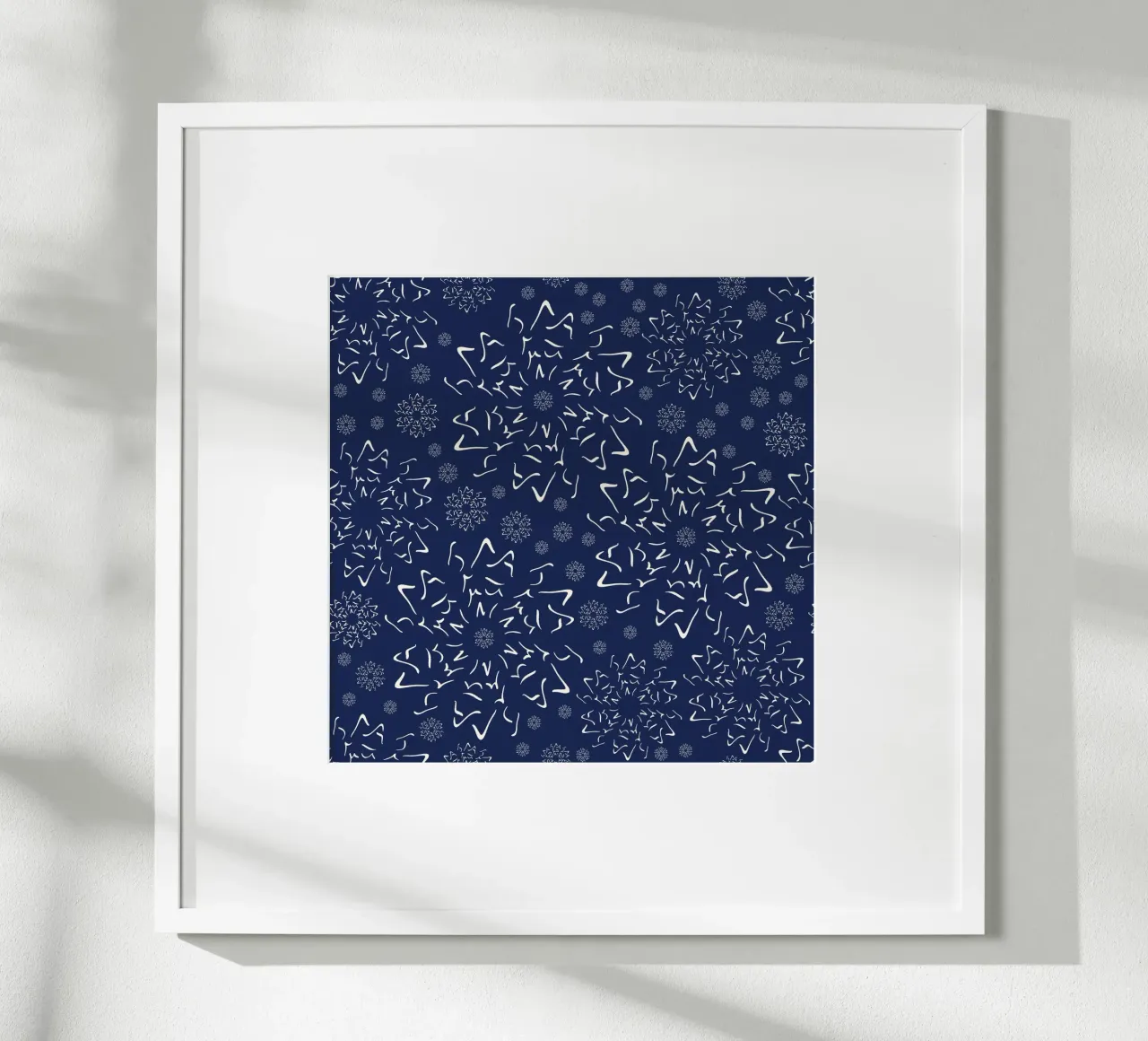 Nordic Winter Sky | Cream on Navy Blue poster con telaio in legno da sabidussi