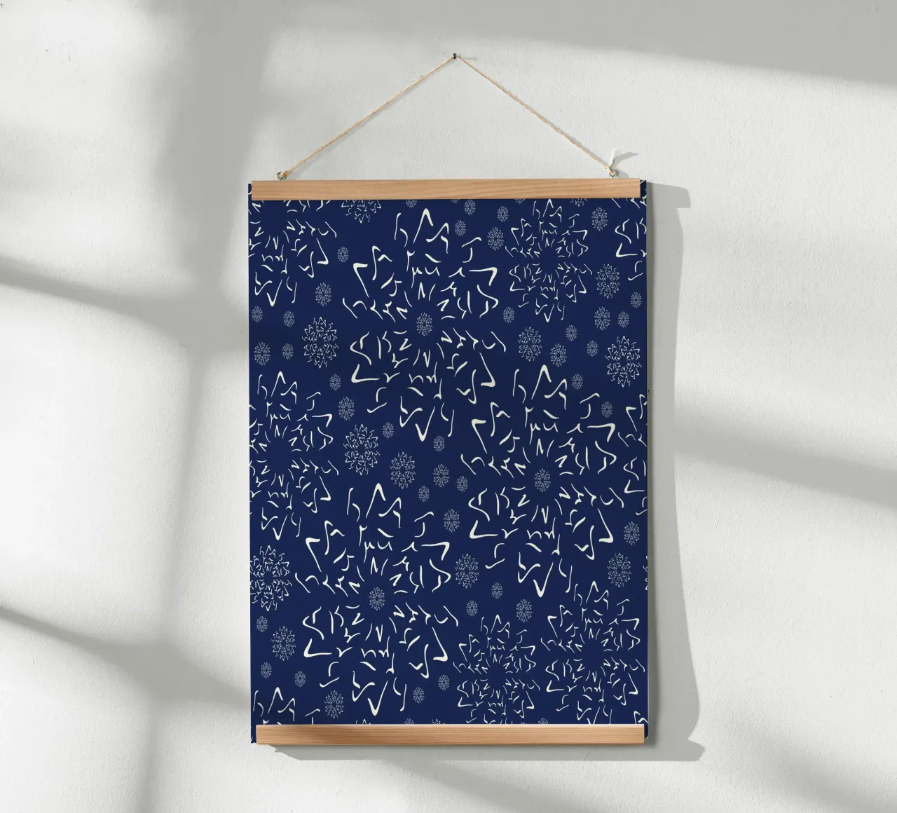 Nordic Winter Sky | Cream on Navy Blue poster con telaio in legno da sabidussi