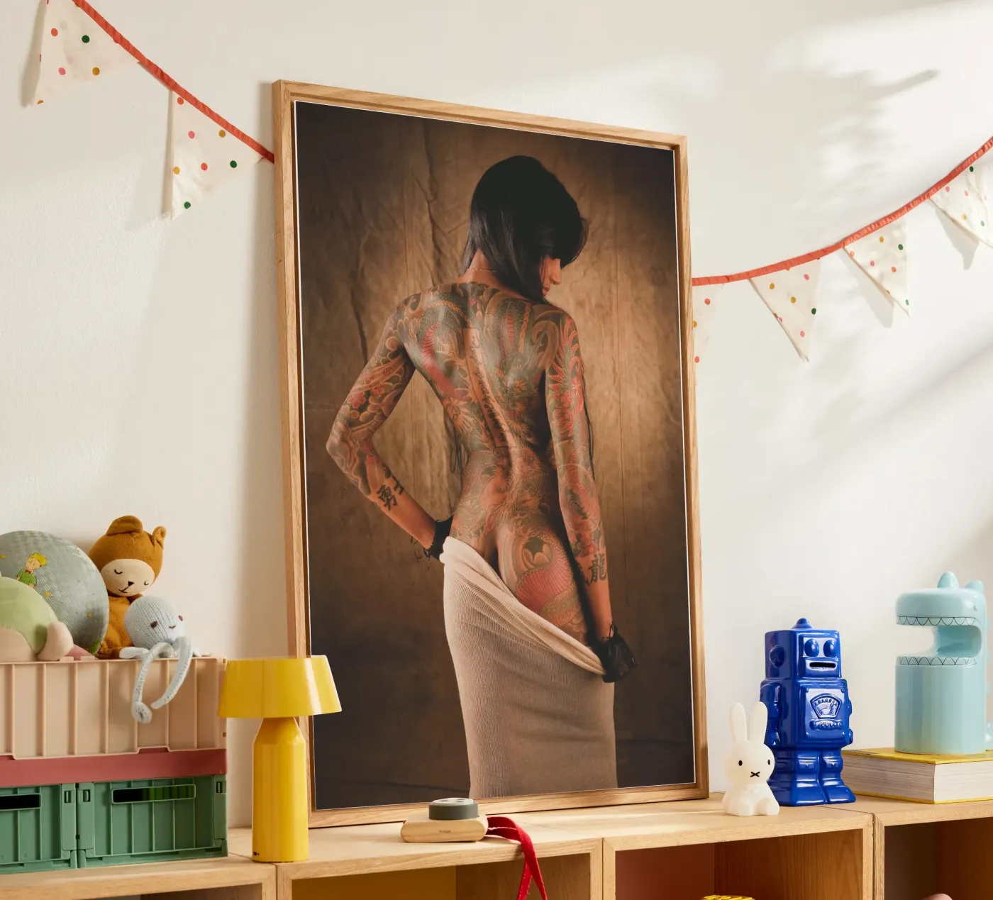 Tattooed Model plexiglass da Dave Hare Photography