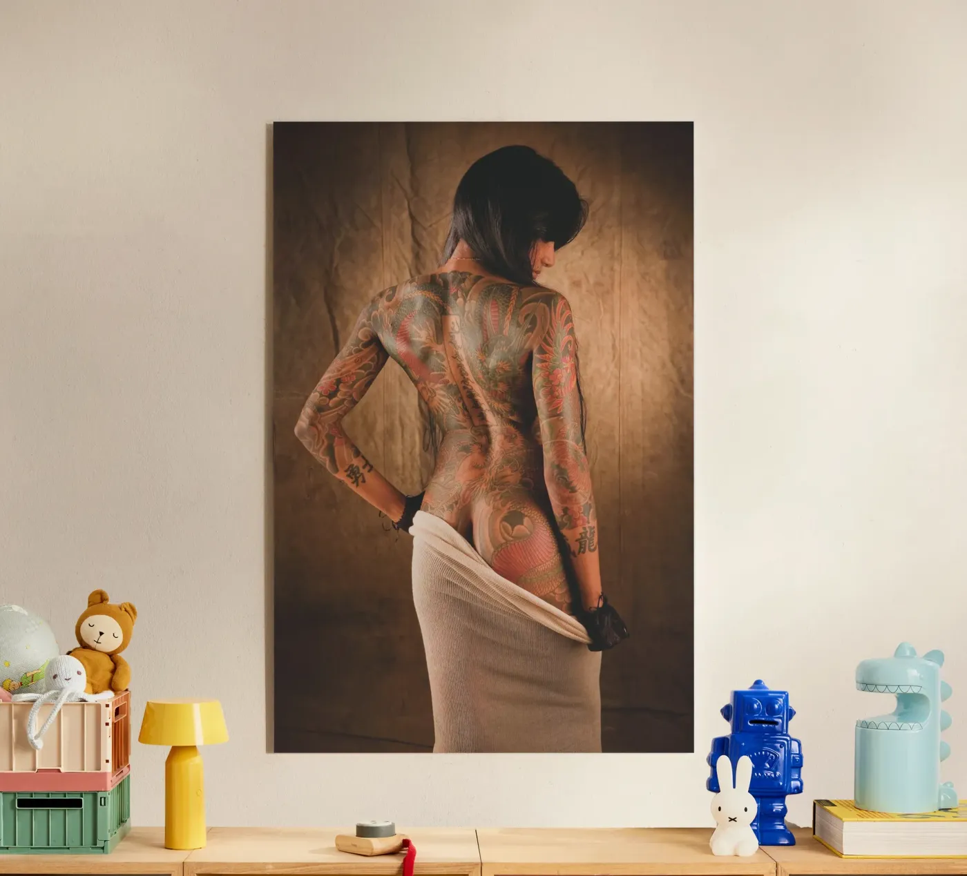 Tattooed Model plexiglass da Dave Hare Photography
