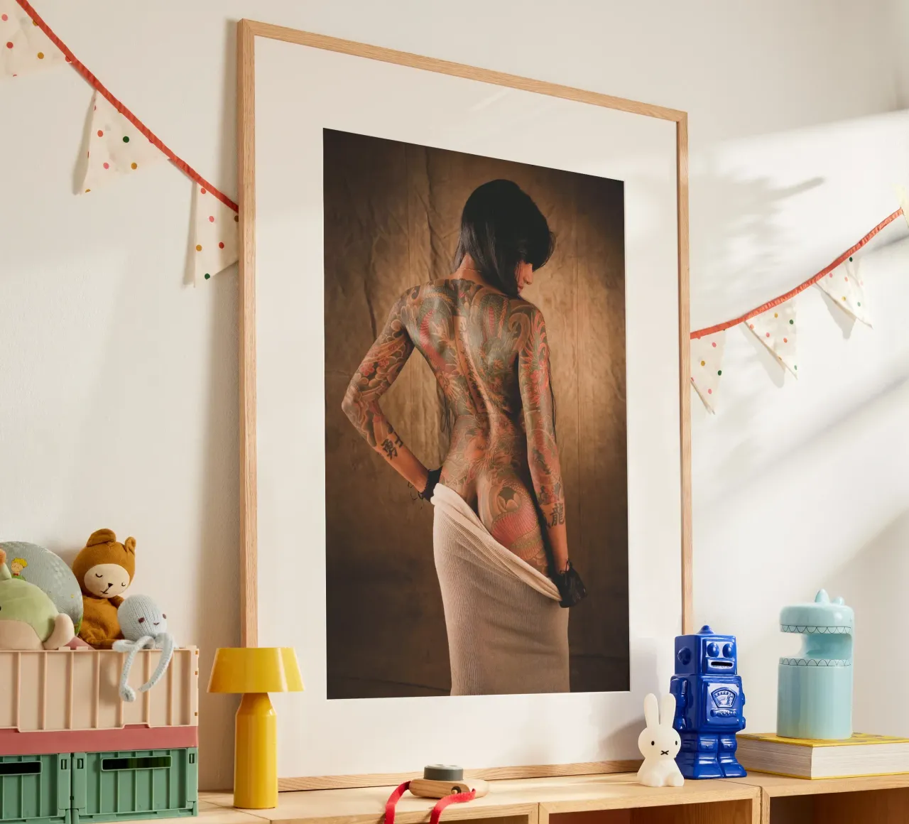 Modello tatuato poster da Dave Hare Photography