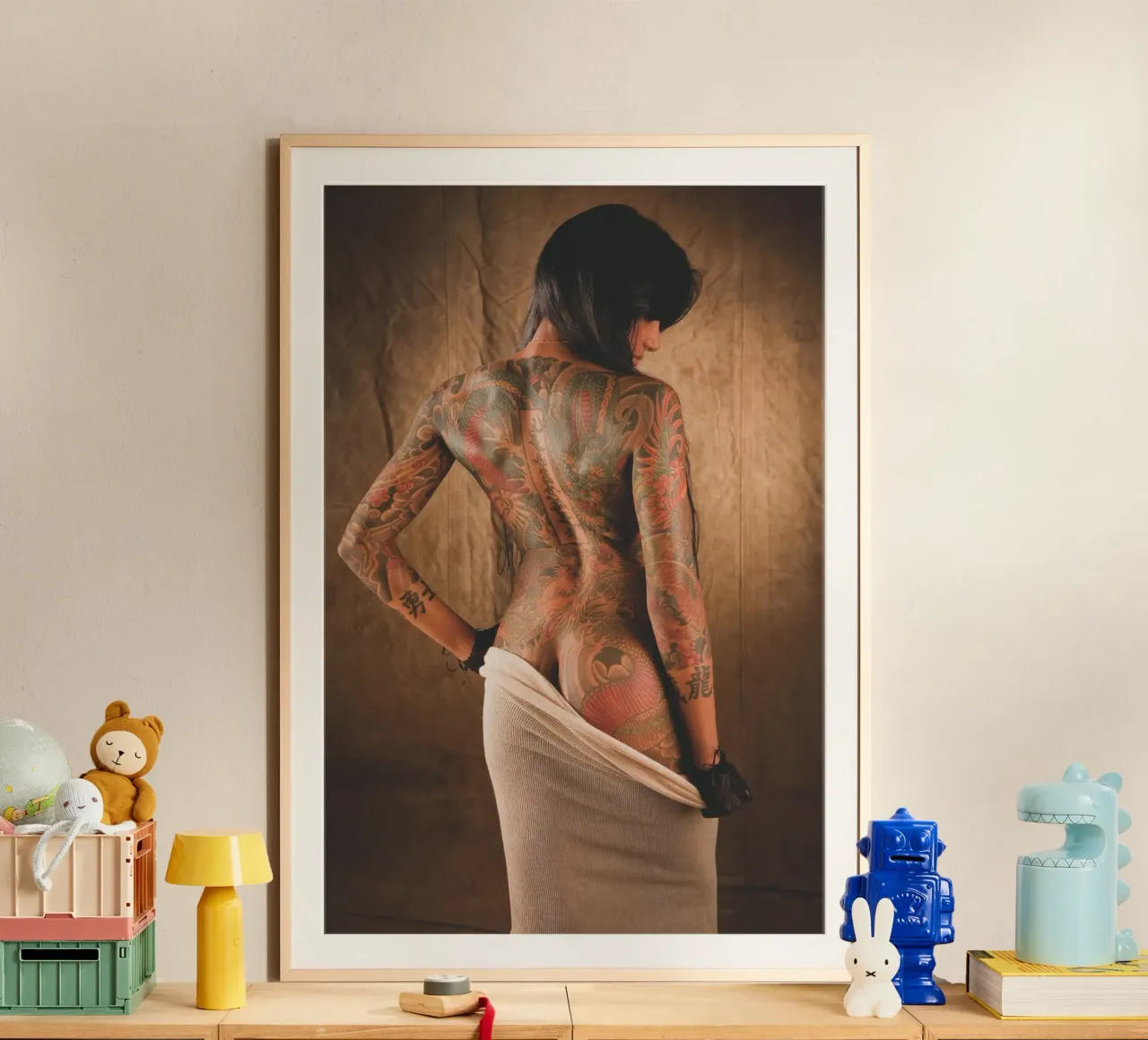 Modello tatuato poster da Dave Hare Photography