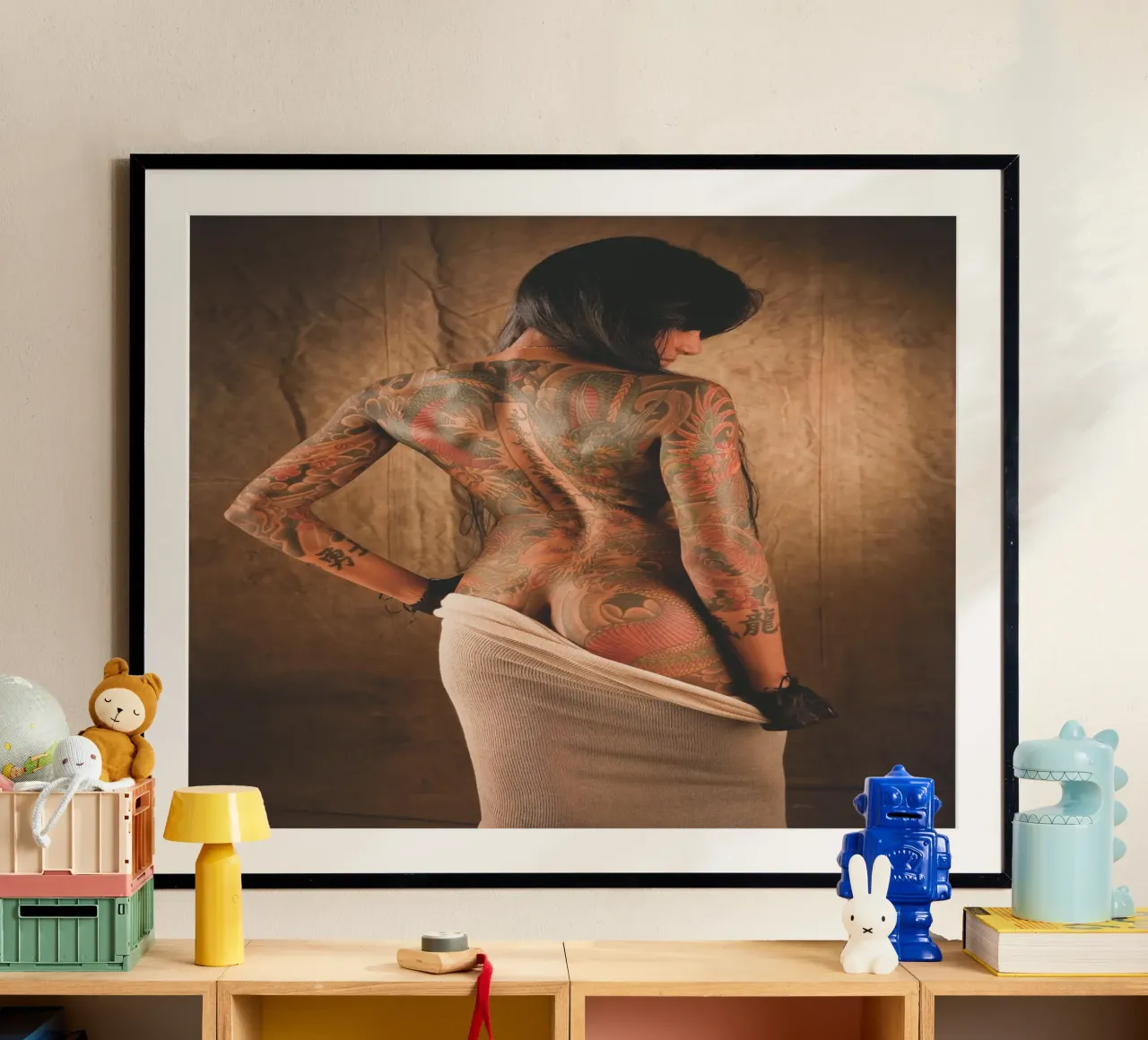 Modello tatuato poster da Dave Hare Photography