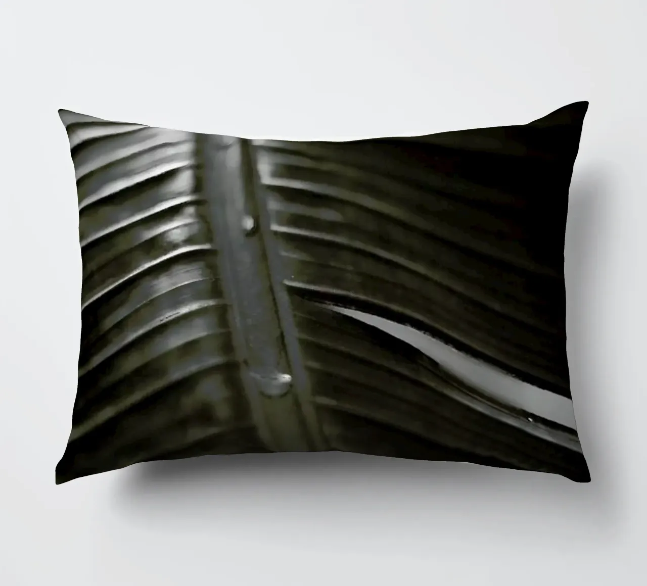 Botanical I - Banana Leaf cuscino da Anja Hebrank Photography