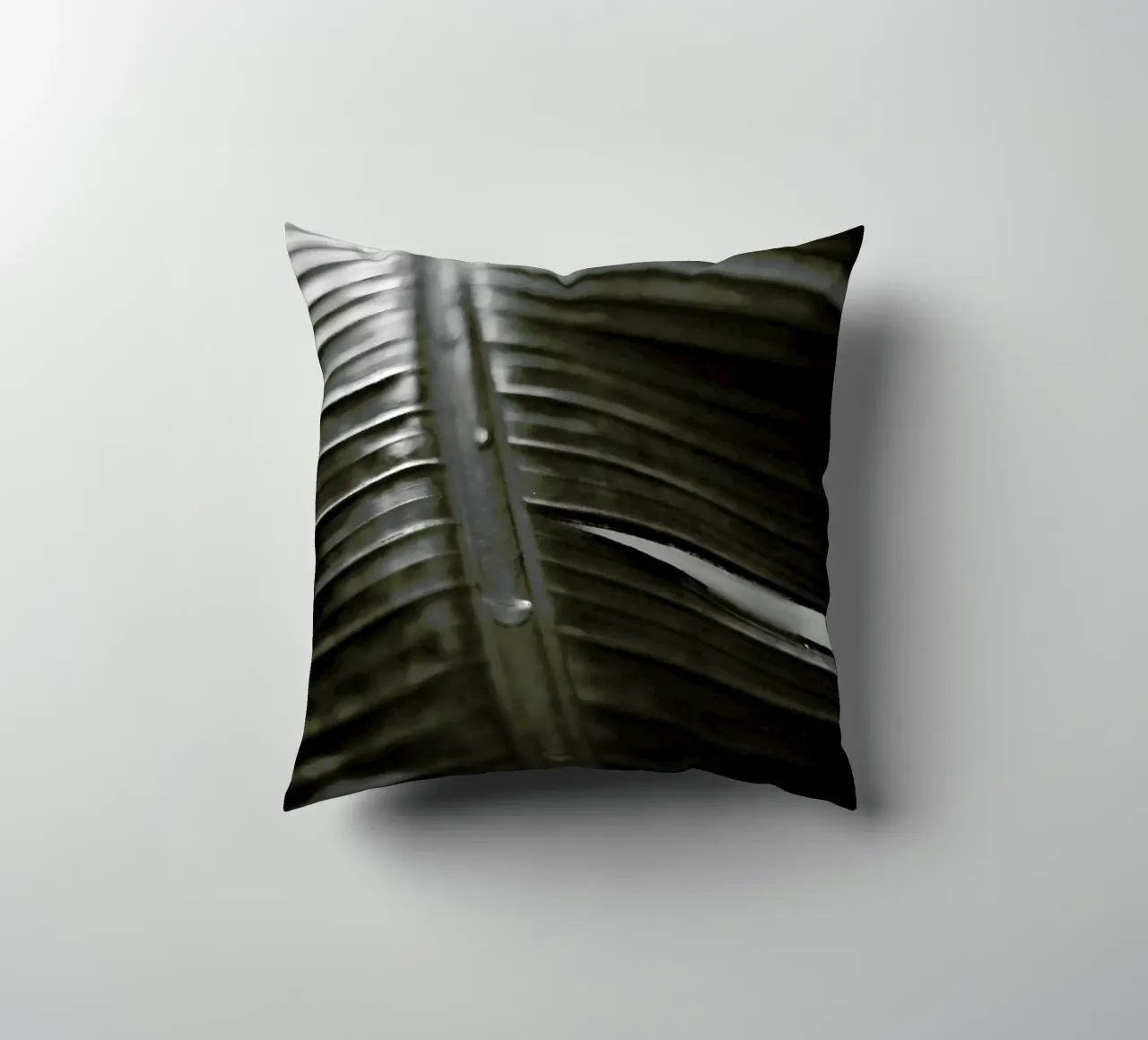 Botanical I - Banana Leaf cuscino da Anja Hebrank Photography