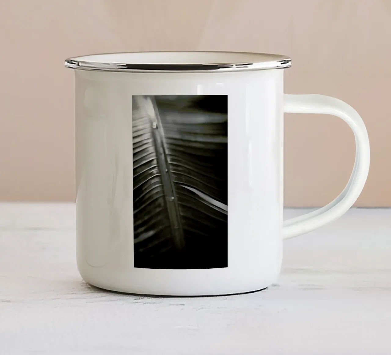Botanical I - Banana Leaf tazza in smalto da Anja Hebrank Photography