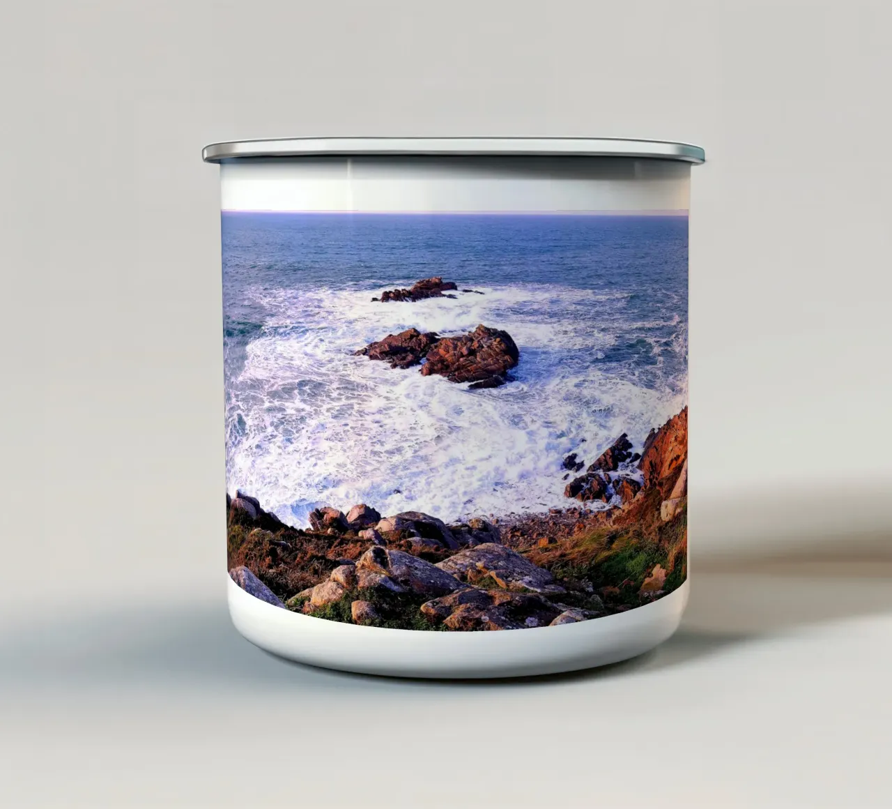 FAA92 tazza in smalto da Thierry vobmann photography