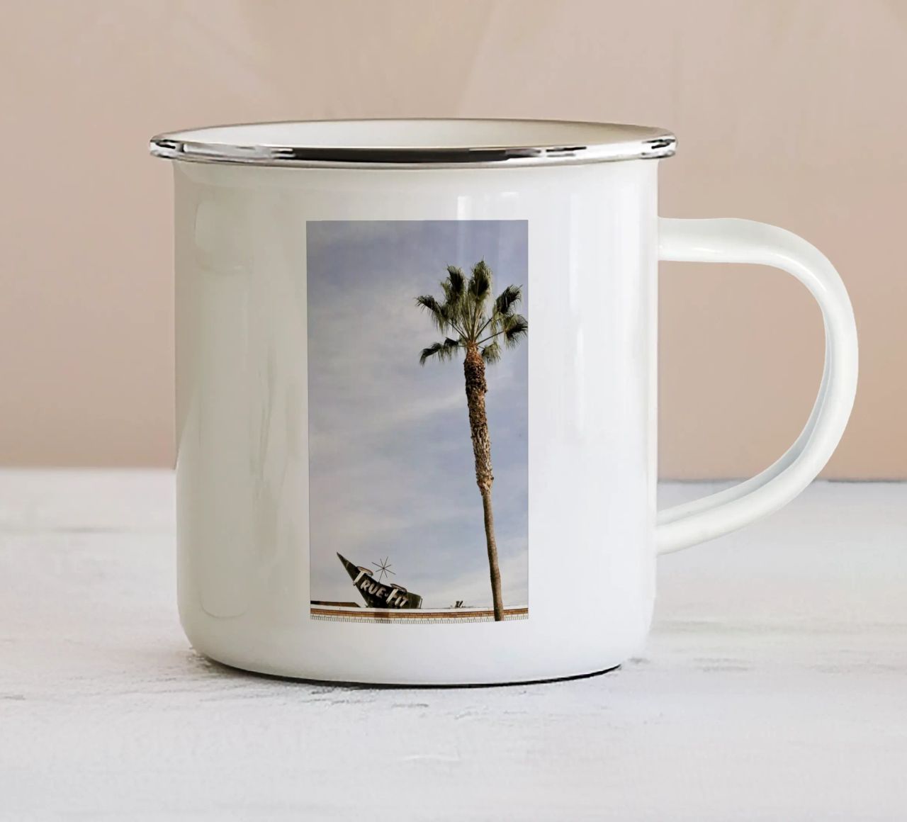 True Fit tazza in smalto da Marc Gruninger