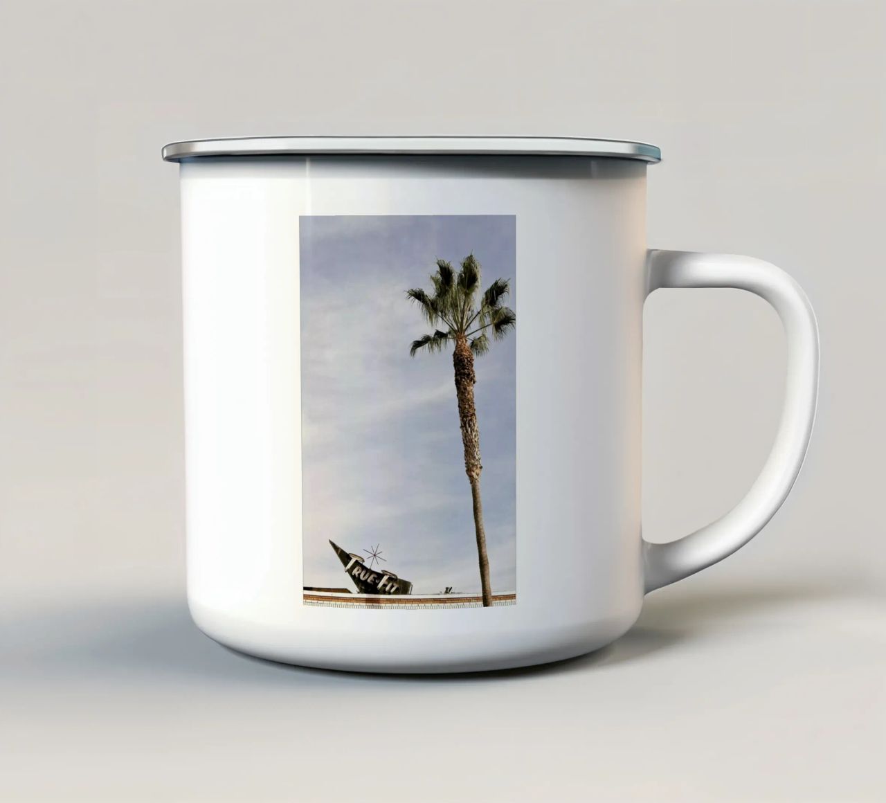 True Fit tazza in smalto da Marc Gruninger