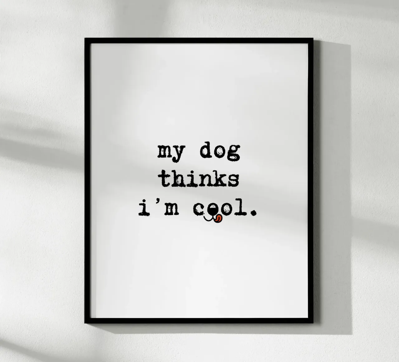 Il mio cane pensa che io sia figo. poster con telaio in plastica da ArtDesign by KBK