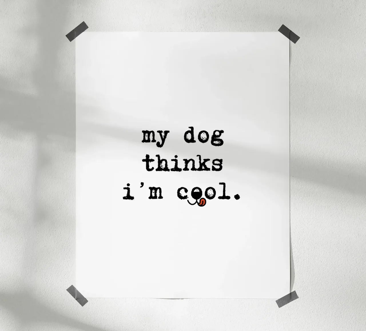 Il mio cane pensa che io sia figo. poster con telaio in plastica da ArtDesign by KBK