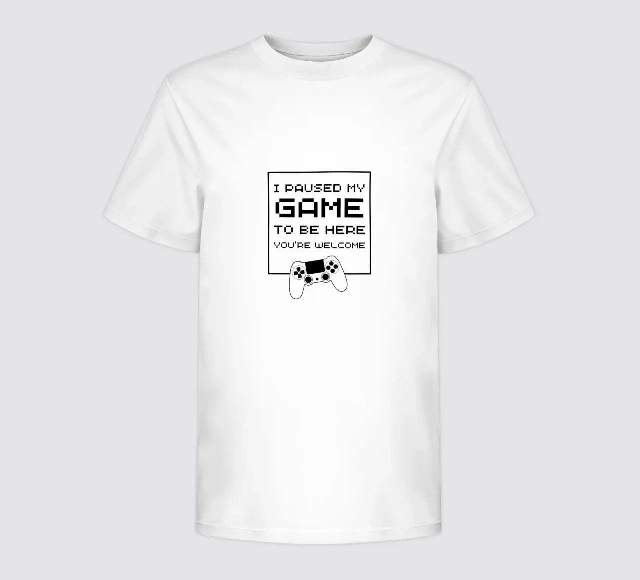 HO MESSO IN PAUSA IL MIO GIOCO PER ESSERE QUI, NON C'È DI CHE. t-shirt bambini da ArtDesign by KBK