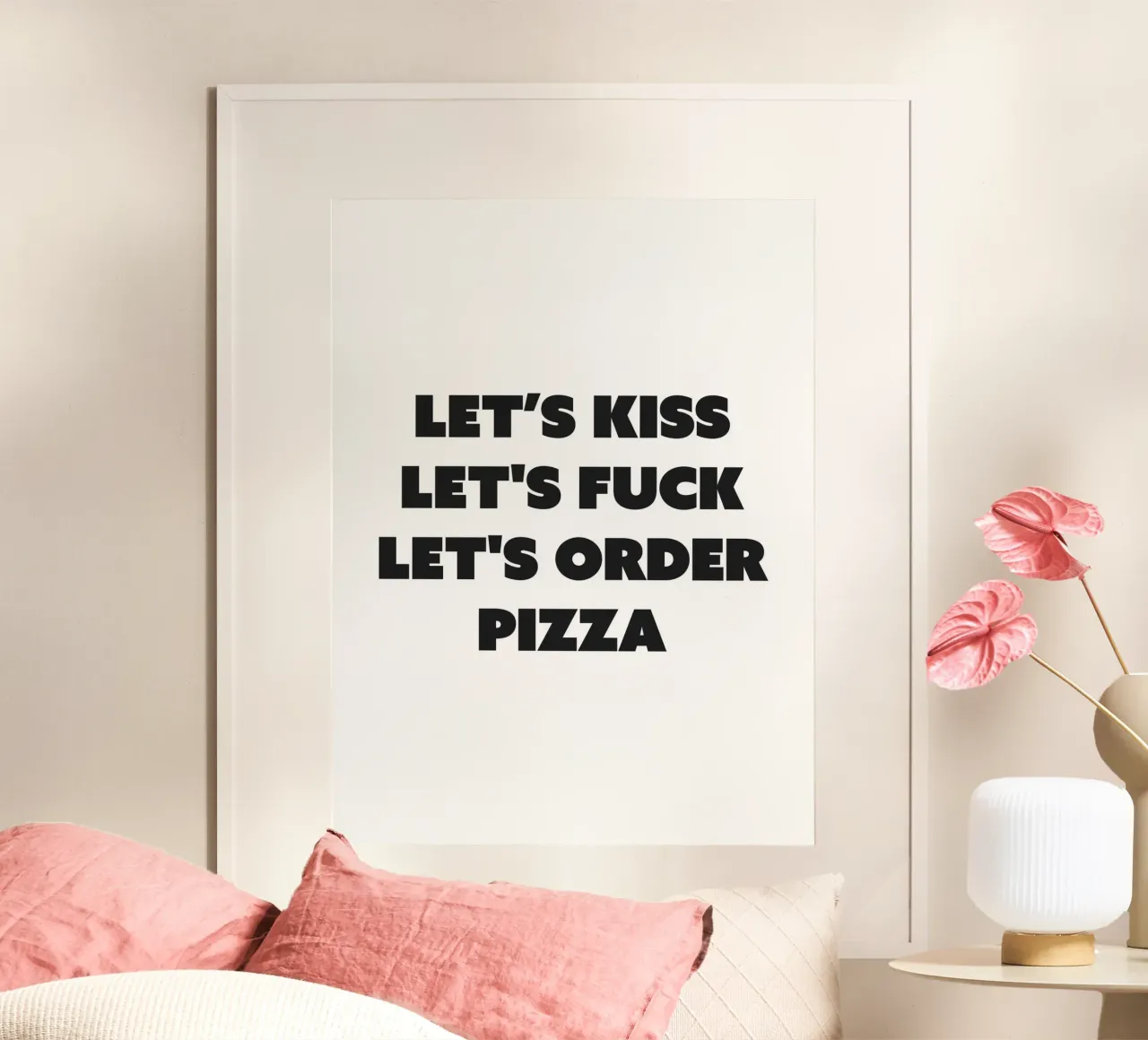 Let's order pizza quote poster con telaio in legno da Paigaam Studio