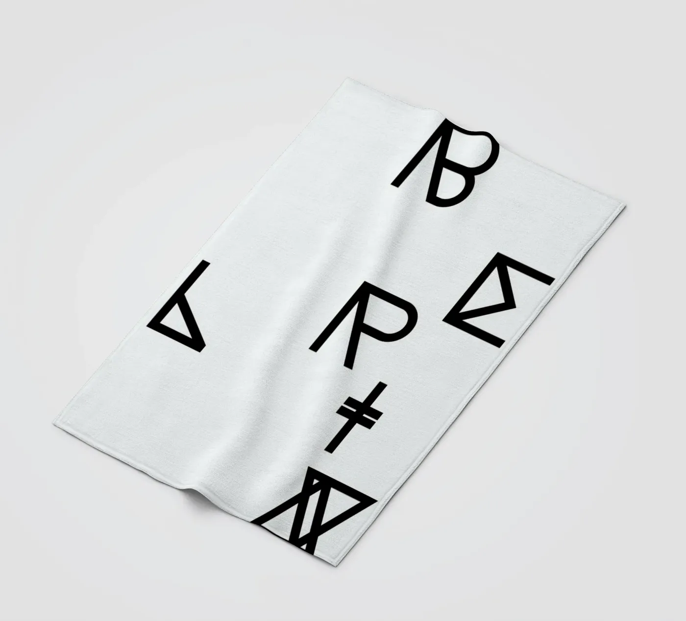 Berlin Fleecedecke von Studio Nahili