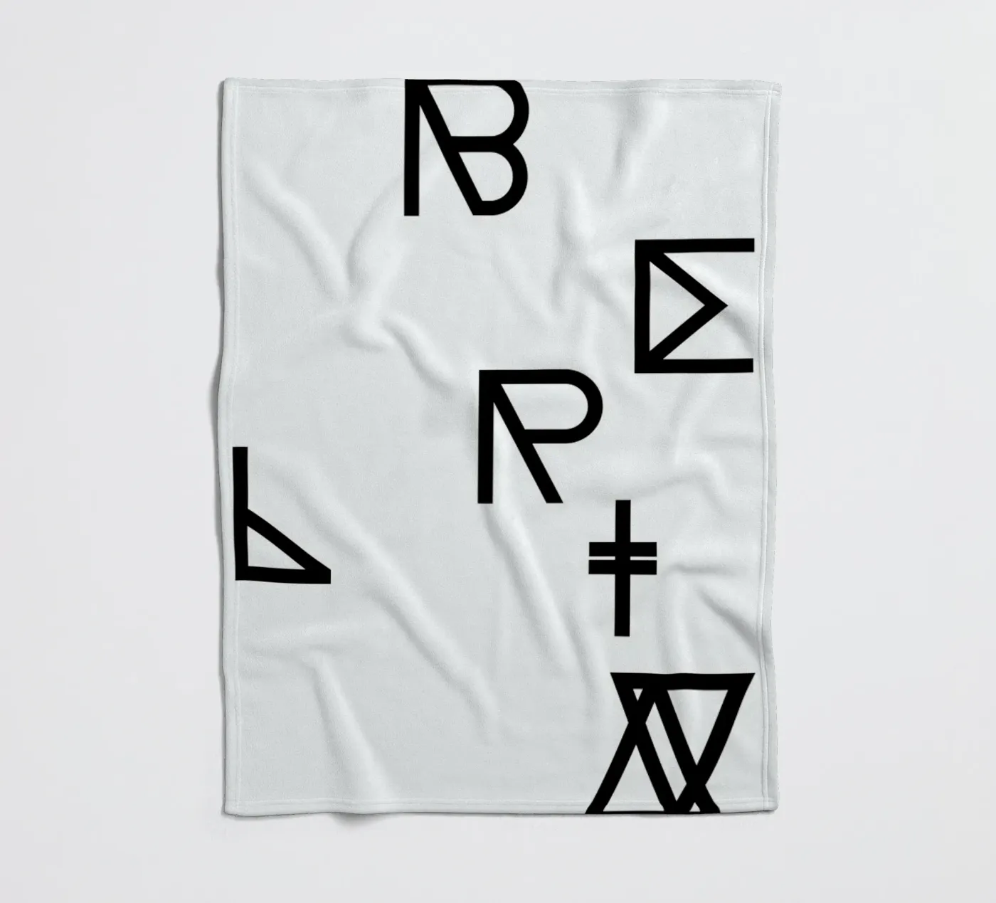 Berlin Fleecedecke von Studio Nahili